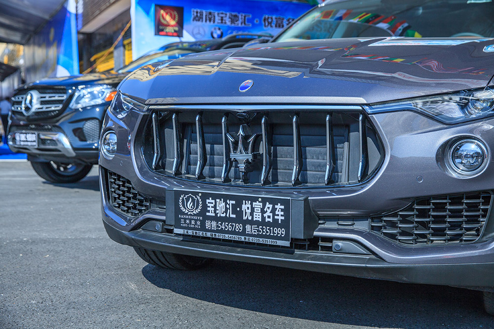 【車展第一天】遇到那個TA，放棄蘋果8......